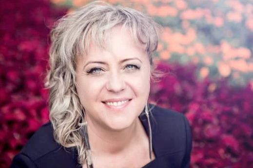 <em>Beatriz R. </em>